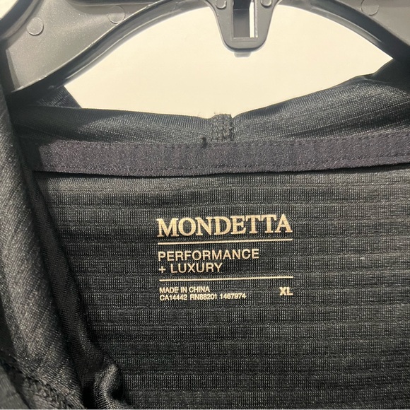 Mondetta Performance Luxury Black Top - Picture 3 of 6